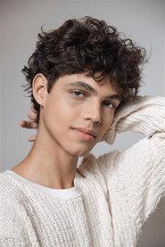 Gabriel Corasini as Lins in Busuru 2023