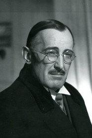 Stanisław Żeleński as Józef Sikorski, music critic in The Warsaw Debut 1951