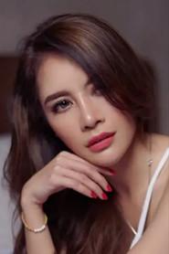 Gracia Marcilia as Warna in Kance 2017