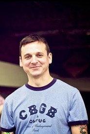 Dan Vapid as Himself in The Queers Are Here 2007