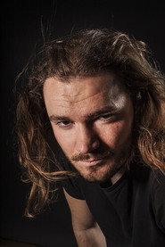 Simon Dubreucq as Ilan in Le bonheur si je peux 2016