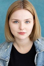 Tesni Docherty-Bowen as Frankie in When Can I See You? 