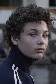 Örs Zsanda Szili as Galambos in Indian 2016