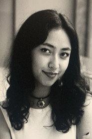 Analucía Oliva as Young Amara in Los Pies Dorados de Willy Laez 2026