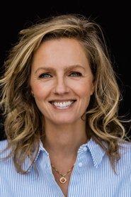 Leonie ter Braak as Liesbeth in The Marriage Escape 2020