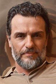 Rodrigo Lombardi as Roberto in An Eye and a Knife 2018