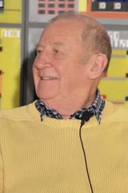 David Elliott as Himself in Century 21 Slough 2018