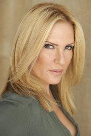 Christine Sclafani as Suzanne in The Other Wife 2016