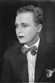 Ossi Korhonen as runoilija Eero Keso in Runoilija muuttaa 1927