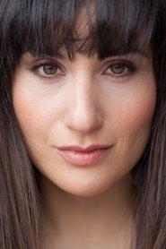 Daniella Rabbani as Dana in Oma 2017