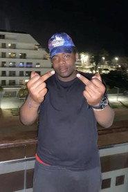 Tony Belle Ngwa as Worst verslindende klant in BBQ SAUS 2025