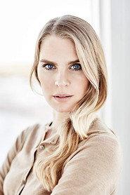 Ragga Ragnars as Freya in Dark Skulls