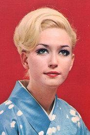 Sally Mae as Oman in Foreigner's Mistress Oman: Tempestuous Skin 1972