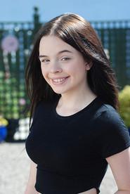 Emily Flain as Jane Berry in Zoo 2018