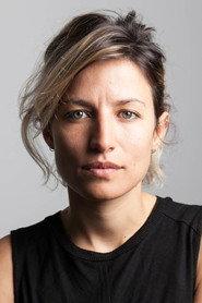 Agustina Comedi as Ella misma in Silence Is a Falling Body 2017