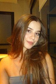 Ana Galiazzi as filha in O Cigarro 2024