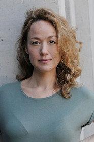 Coco Carjell as Jasmijn in Mittelkleiner Mensch 2012