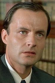 Vincent Gauthier as Jacques in Biarritz in The Green Ray 1986