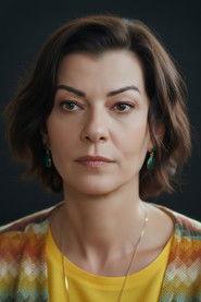 Filiz Ahmet as in Kendime İyi Bak 2014