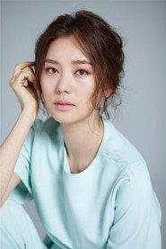 Hwang Sun-hee as FBI Agent in Man and Wife 2015