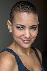 Elizabeth-Anne N'Doumi as Merchant in URSULE 