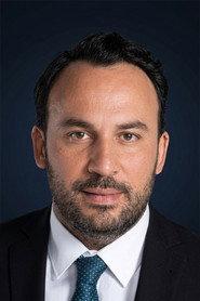Ferit Aktuğ as Kurtuluş in Kendi Yolumda 2022