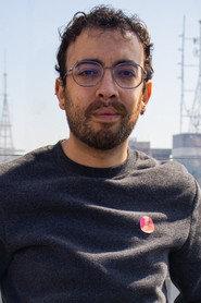 Bruno Carvalho as Narrator in As Donas da 30