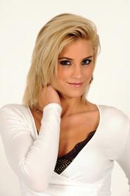 Edina Som-Balogh as Bogi in Dealer 2004
