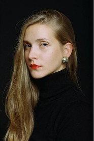 Jelena Tjapkin as Ena in Sherbet 2019