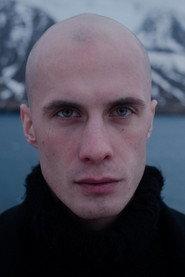 Mateusz Nędza as Kamil Majewski in Asymmetry 2020