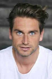 Ilja Baumeier as Sandro in Dreieck 2026