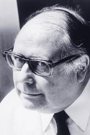 Heinz Erhardt as Walter Eberhardt in Die Post geht ab 1962