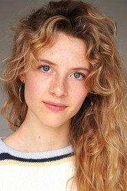 Maya Dory as Madeleine adolescente in Angel 2016