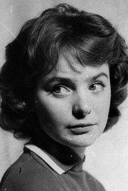 Valentina Markova as Lida in A Head on One's Shoulders 1961