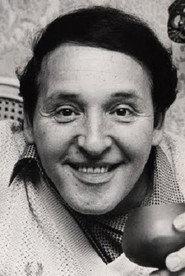 Torrebruno as Enzo in Orquesta Club Virginia 1992