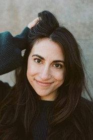 Alison G. Vingiano as Leah Russo in The End of Us 2021