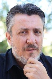 Cüneyt Uzunlar as Hasan in Licence 2015