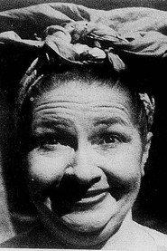Violeta Ferraz as Madame Pau Pereira in É Fogo na Roupa 1952