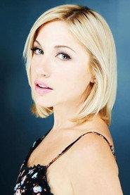 Diana Salvatore as Toni in When Love Blooms 2021