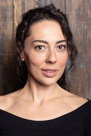 Şirin Kılavuz as Selin in Losers' Club 2011