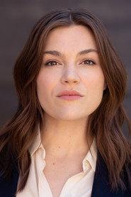 Lori Kovacevich as Lisa in Colineales 2022
