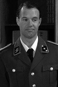 Ronald Armbrust as Klinge in Rules of engagement 2014