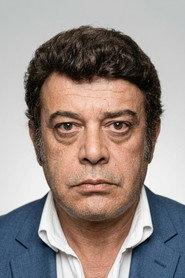 Yıldırım Önal as Hacı in The Poor 1975
