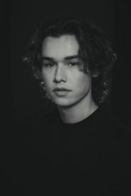 Vincent Ranola as Sandy in Strawstalker 2026