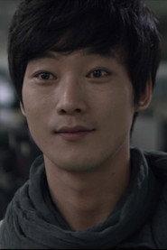 Hwang Bo-wook as Hyeong-seok  (형석) in Affair 2014