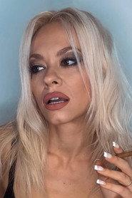 Konstantina Tatsi as Σούλα in I Simmoria Tis Simforas 2024