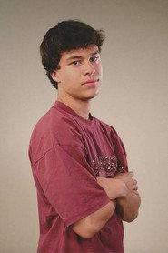 Aitor Valadés as Pol in L'Emma 2026