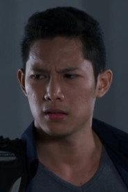 Meki Lamusu as Doni in Video Maut 2016