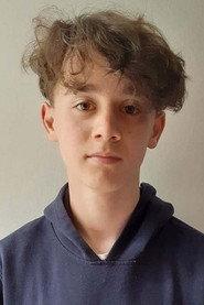 Oskar Netzel as Arthur in Head Burst 2019