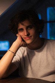 Víctor Lasala as Chico in Desde Fuera 2024